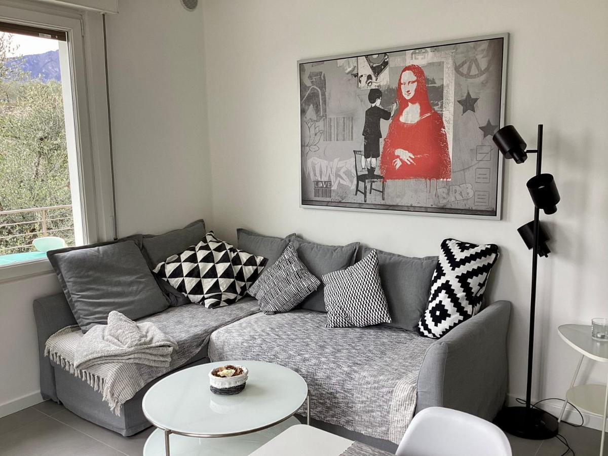 Casa Mario & Laura Ferienwohnungen Free Wi-Fi Parking มัลเชซิเน ภายนอก รูปภาพ