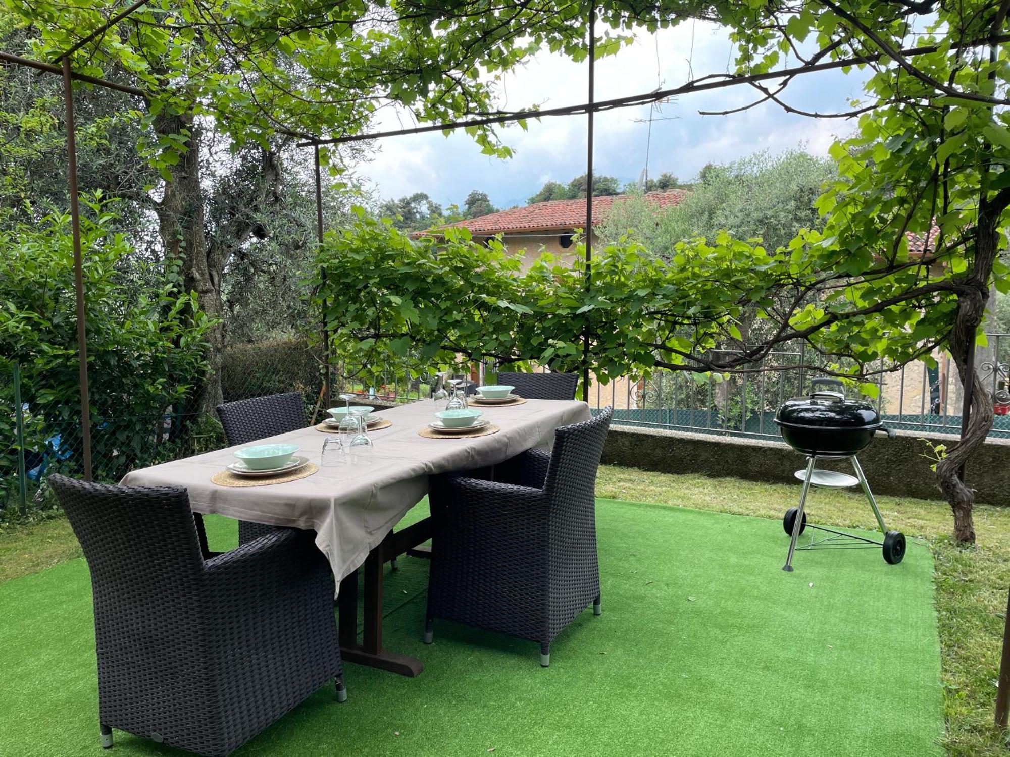 Casa Mario & Laura Ferienwohnungen Free Wi-Fi Parking มัลเชซิเน ภายนอก รูปภาพ